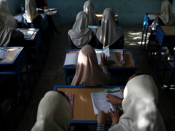 afghan girls attend school in kabul