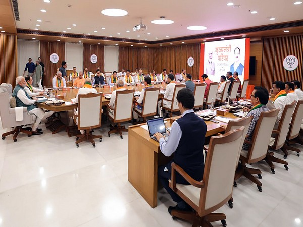 pm modi chairs the 'council of chief ministers' meeting