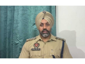 Punjab: Scuffle breaks out between Nihang Sikh groups at Sohana’s Gurdwara